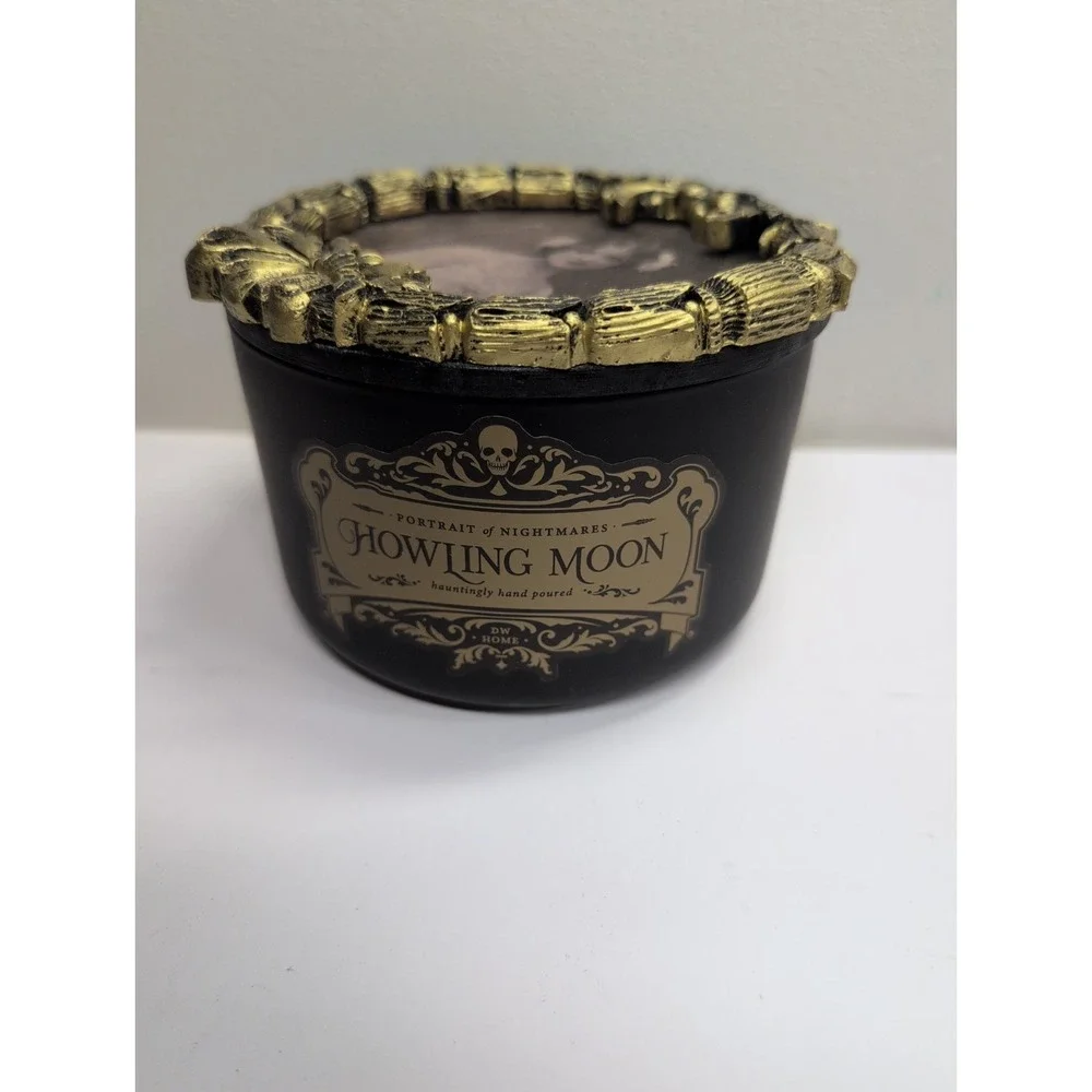 DW Homes Halloween Portrait Of Nightmare Howling 3-Wick Richley‎ Scented Candle